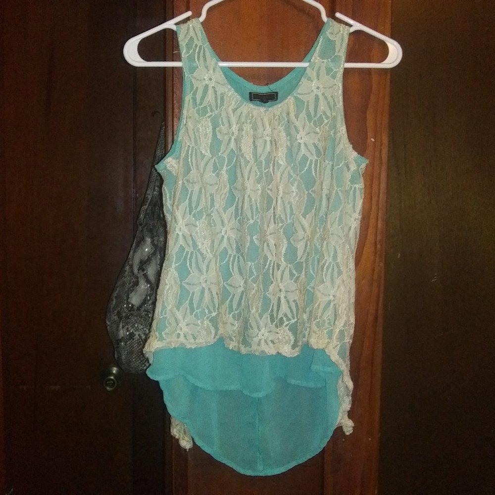 Pearl Green and Lace Sleeveless Shirt sz. S